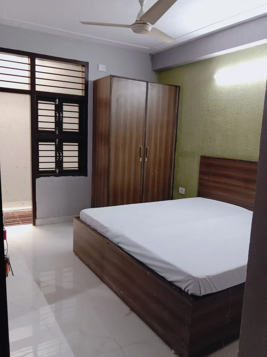 1 BHK for rent in Sector 25, Gurugram photo 4