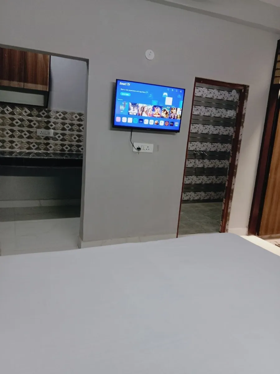 1 BHK for rent in Sector 25, Gurugram photo 6