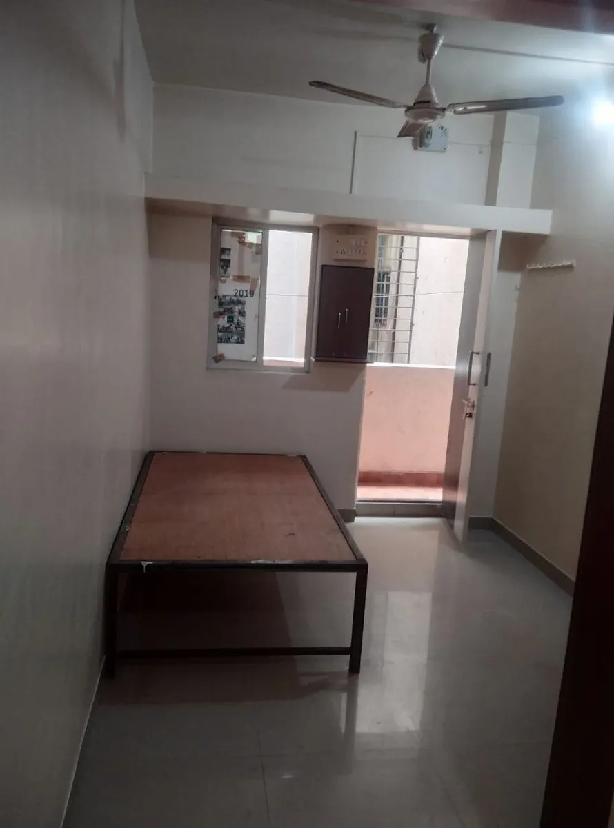 SINGLE ROOM for rent in Karvenagar, Pune photo 2