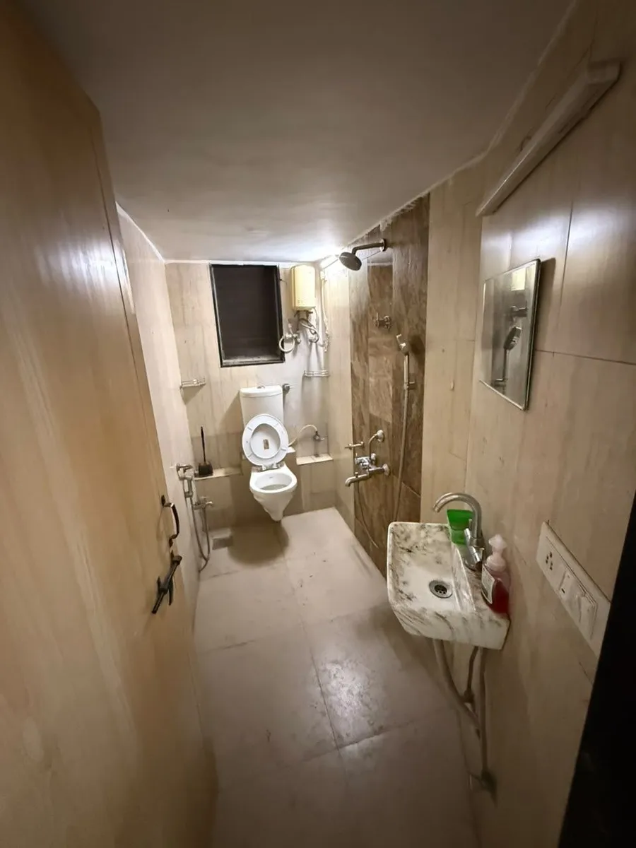 ๐ก Flatmates Required โ 2 to 3 People anyone for rent in Sangamvadi, Pune photo 2