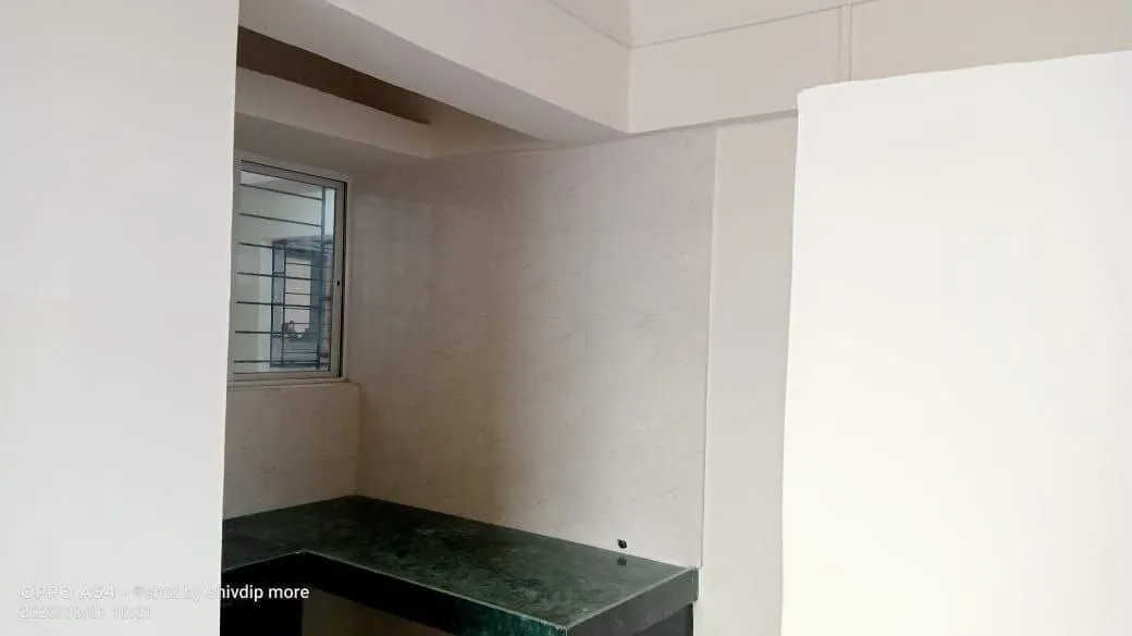 1 BHK for rent in Pune โ Right In Front Of The Main FC Gate, Pune photo 1