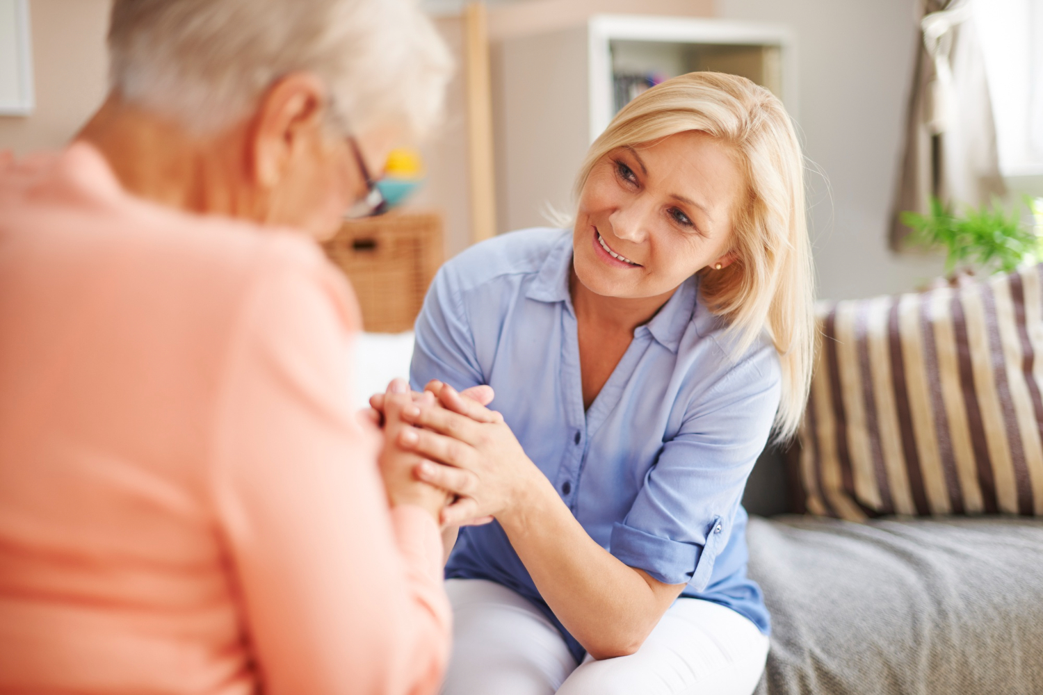 Caring for a dementia patient through the 7 stages of Alzheimer's