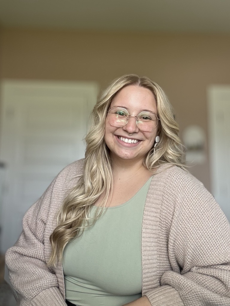 Headshot of HR Manager, Chloe