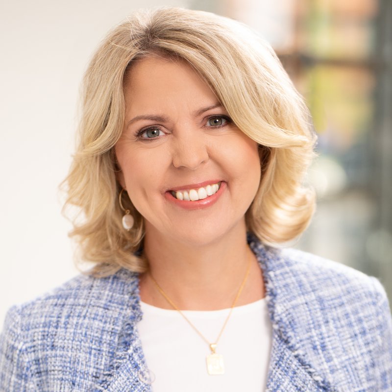 Portrait of Jennifer Bauernfeind, Owner