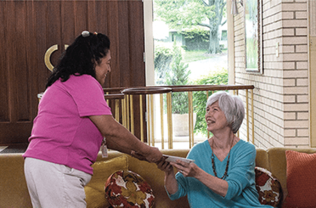 comfort keepers helps seniors with mobility