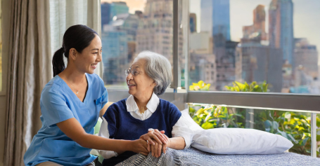 Personalized In-Home Senior Care: A Lifeline for New York Families 