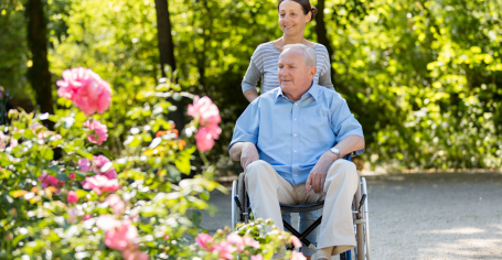 Companion Care Services in Federal Way, WA: Combatting Senior Loneliness