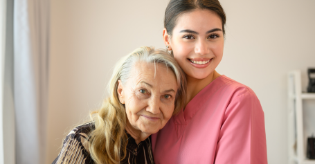 Specialized Alzheimer’s Care Services That Keep Loved Ones Safe and Engaged