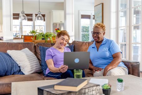 How Technology and Caregiving Work Together in Modern Home Care in Fort Myers, FL