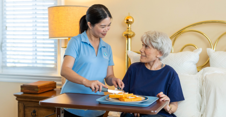 Home Care vs. Assisted Living Sacramento | Comfort Keepers