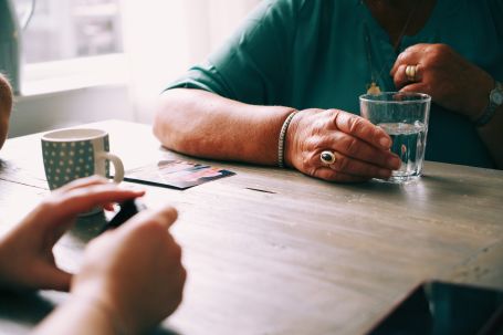  Managing Medications in Summer Heat: A Guide for Parsippany Caregivers