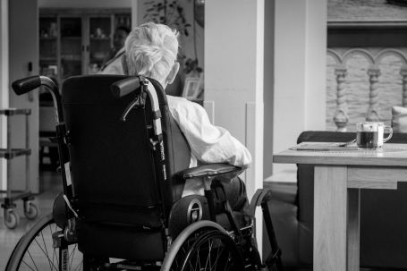 Managing Chronic Pain in Seniors: Comfort and Care Solutions in Montclair