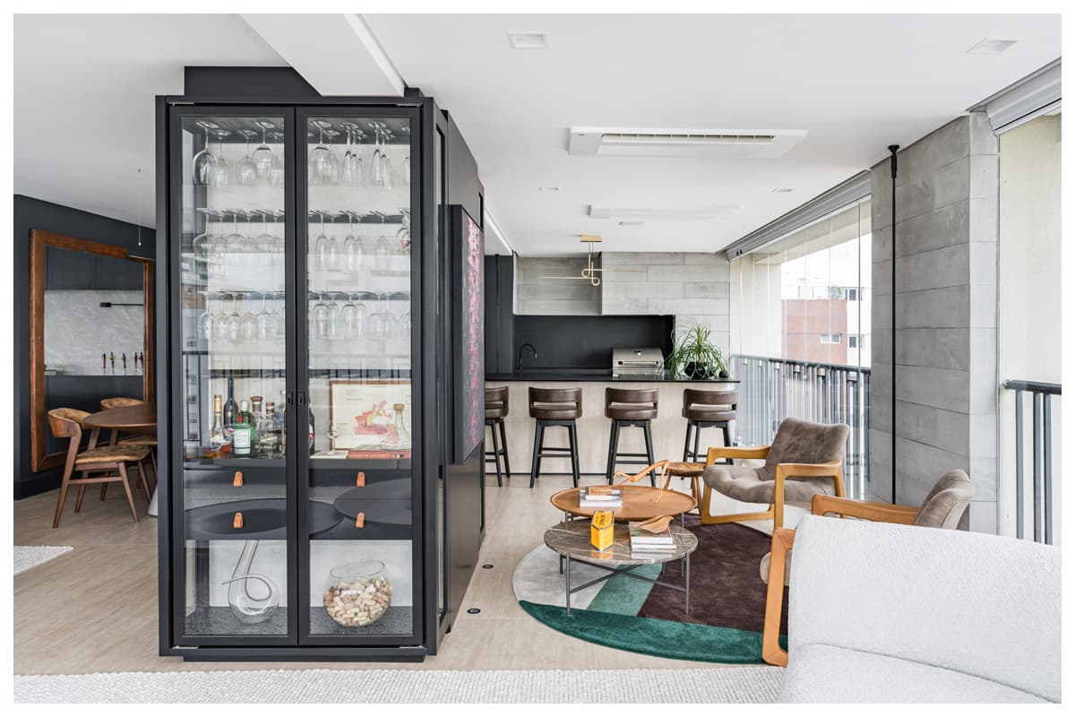 Adega residencial ganha protagonismo nos projetos contemporâneos