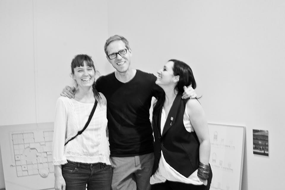 Boja and Dona with Wonne Ickx of Productora