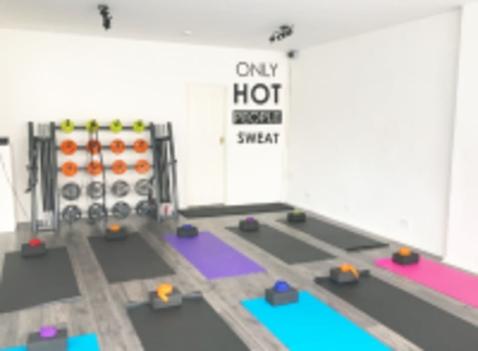 E's Fitness Studio logo