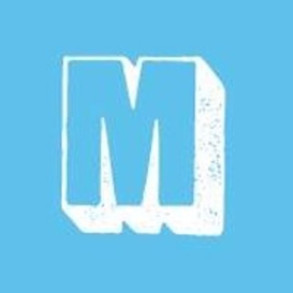Momentum Training logo