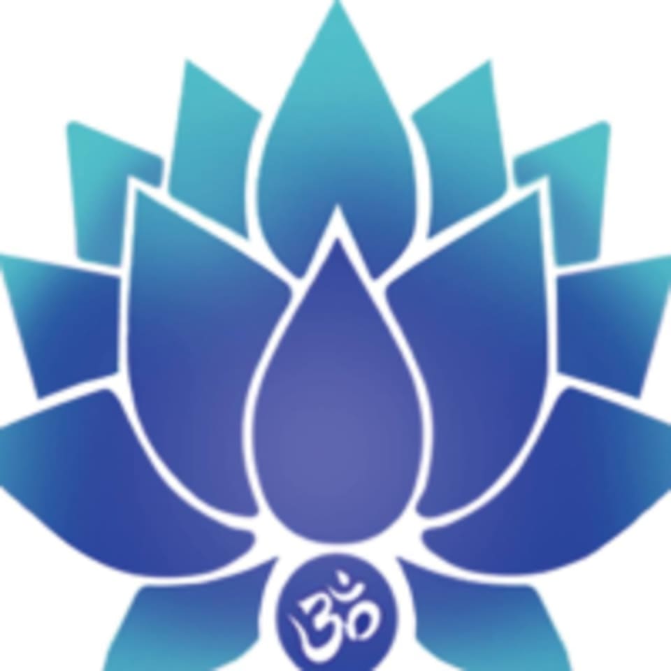 Yoga Aura logo