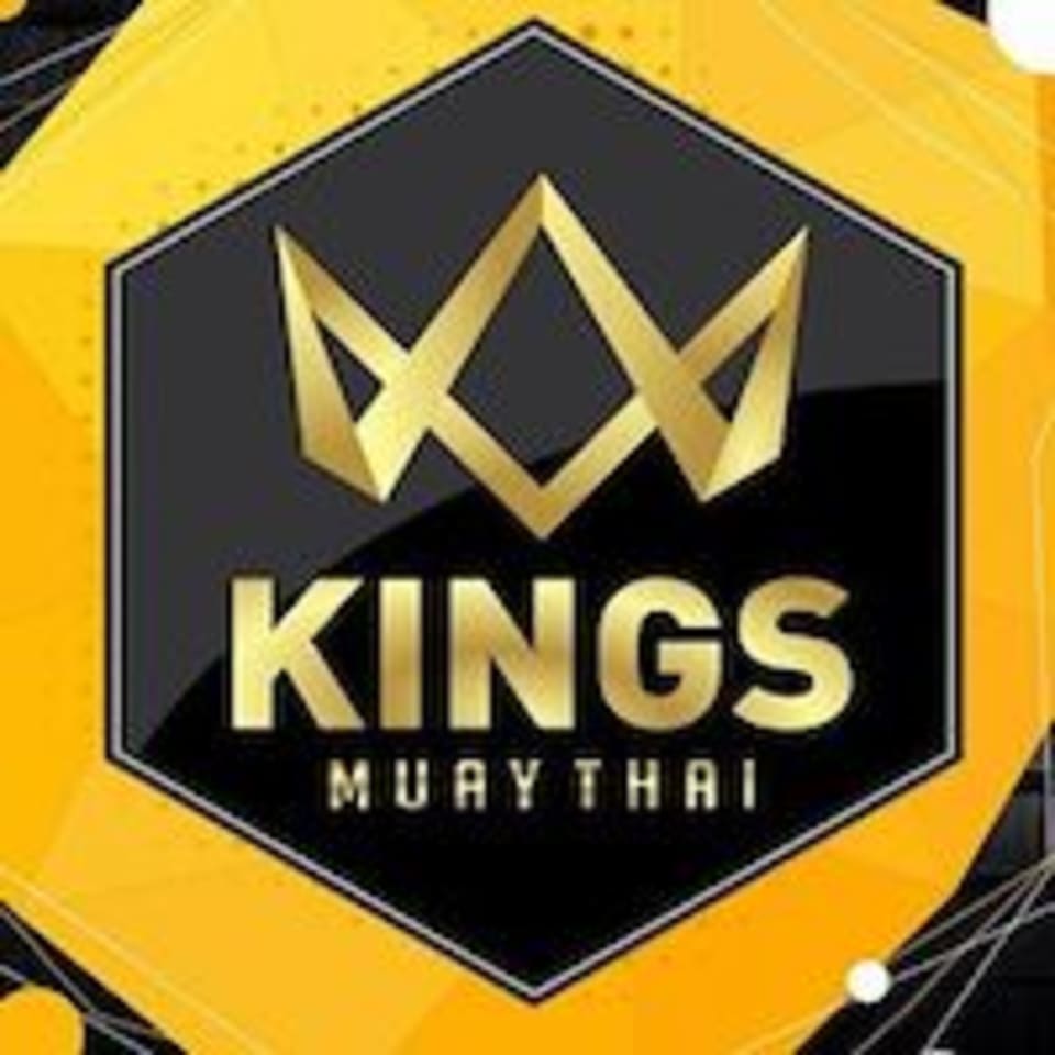 KINGS Muay Thai logo