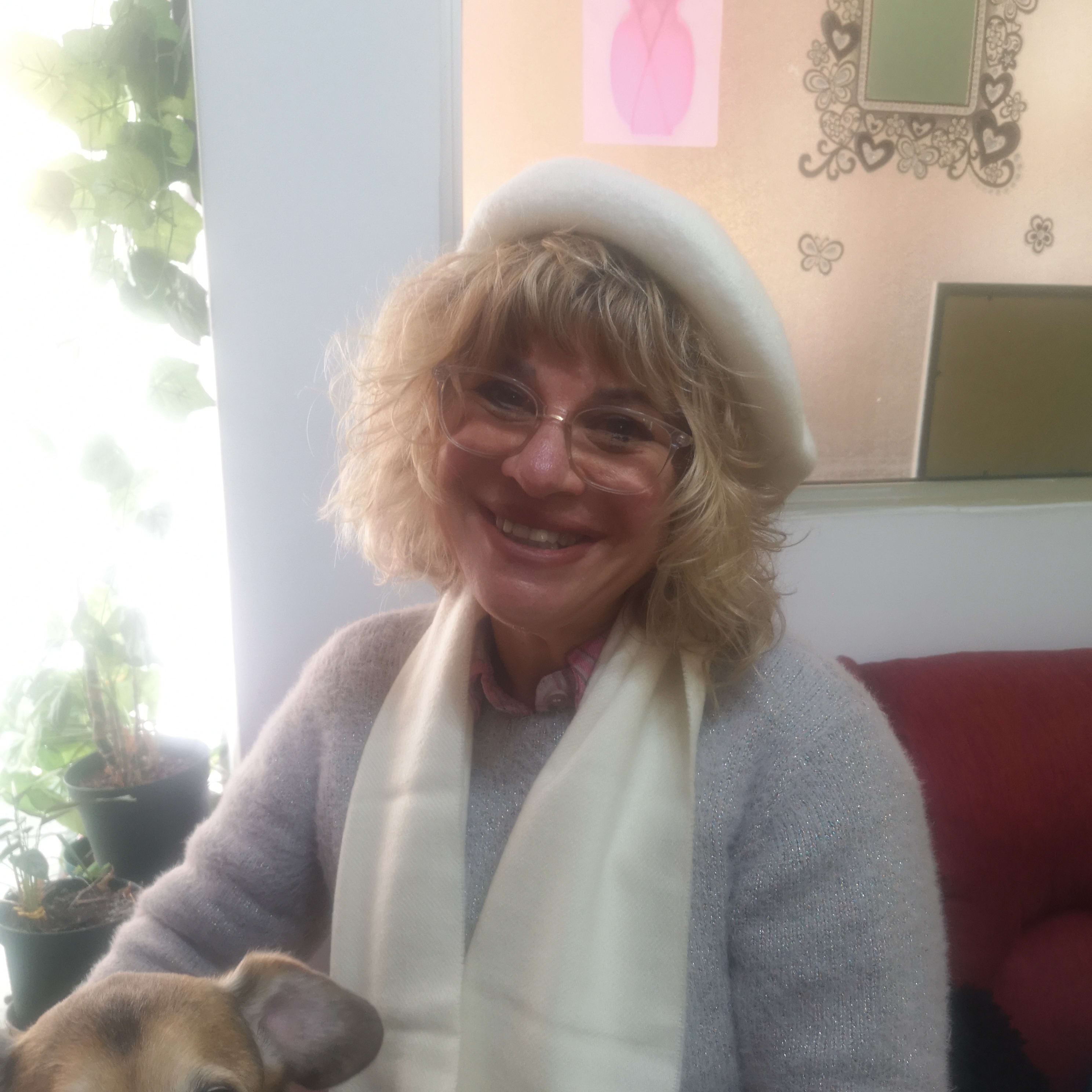 Profesor Sheina Lee Leoni Handel