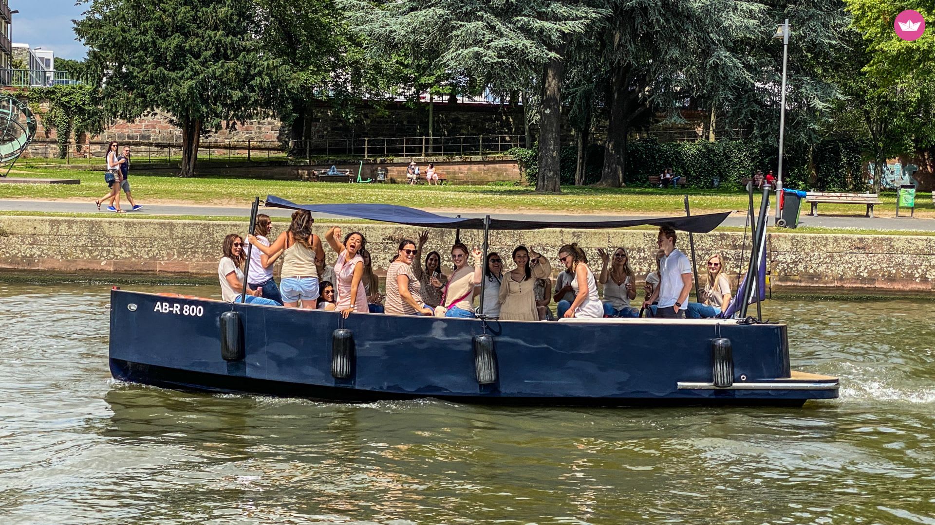 Enterrement de vie de garçon sur un bateau de fête à Francfort - 2h