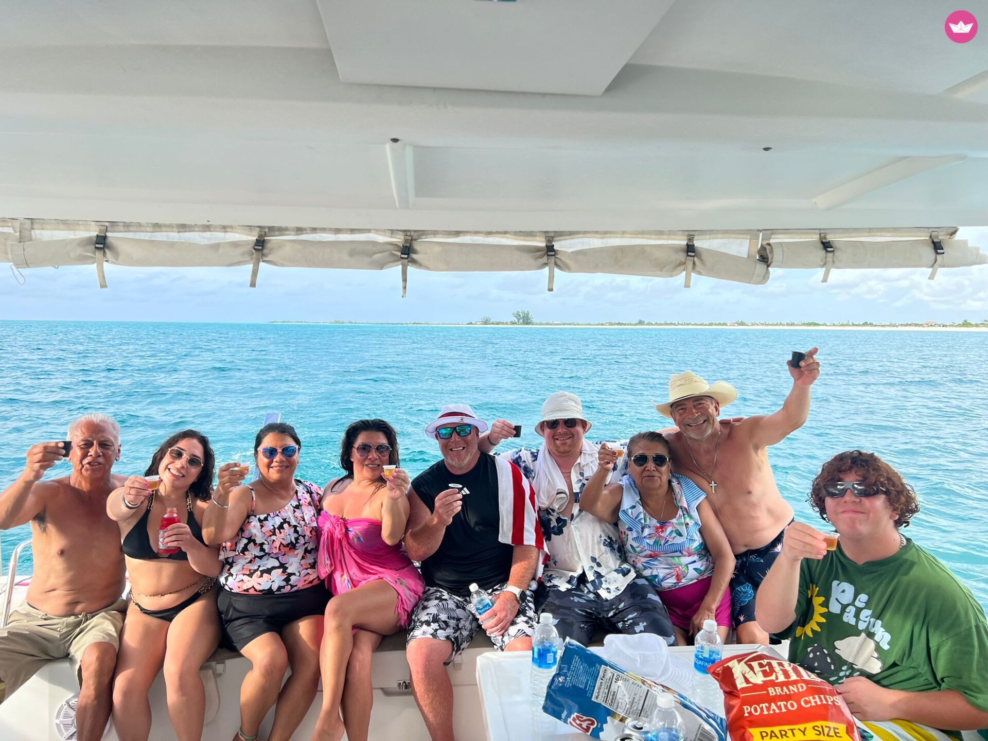 Aventure en catamaran : découverte de Grace Bay, d'Iguana Island, de Half Moon Bay et plus encore