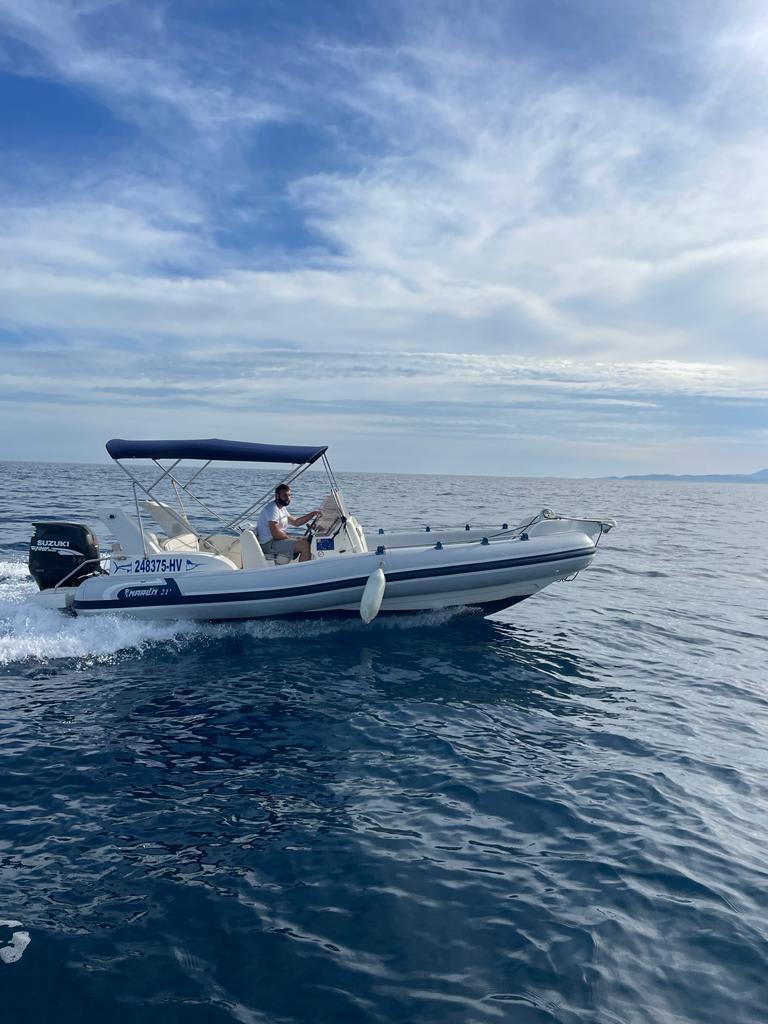 Maravillas azules de Biševo: una escapada de un día a la cueva de Modra