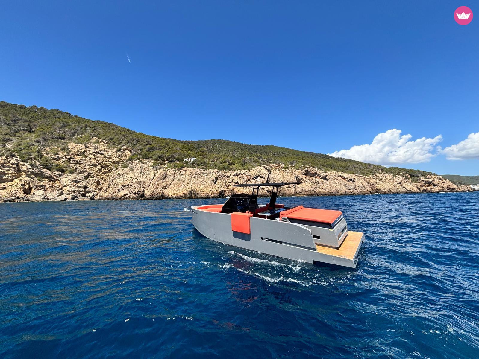 Adventure in Ibiza: Sail to Es Vedrá and discover secret corners