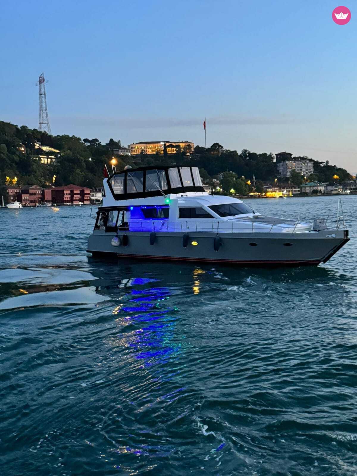 Bosphorus & Beyond: Full-Day Private Yacht Swim Tour in Istanbul