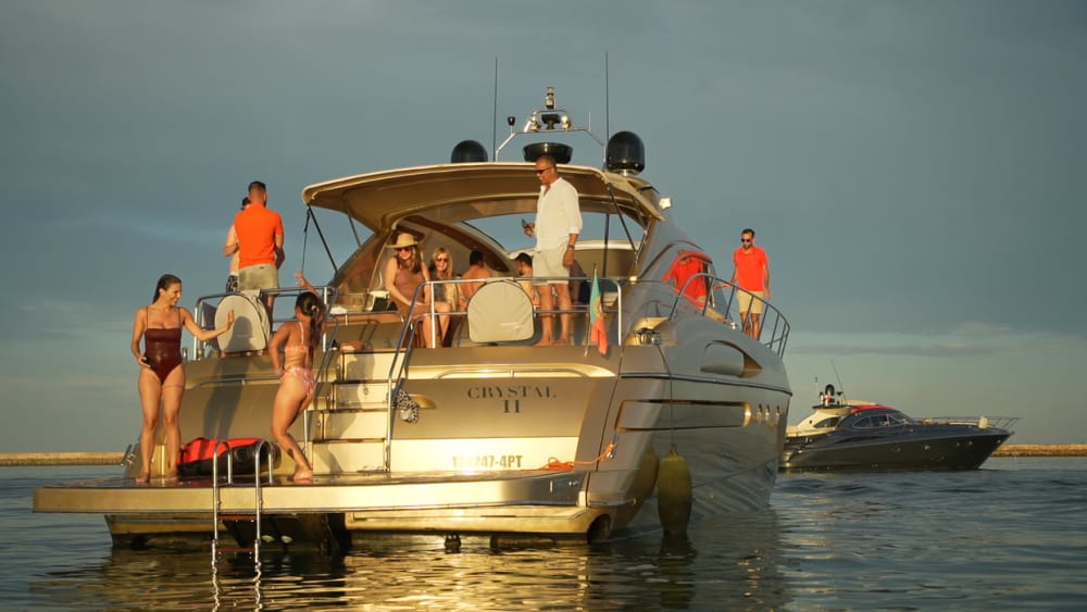 4 Hours - Luxury Yacht Experience to the Benagil Caves