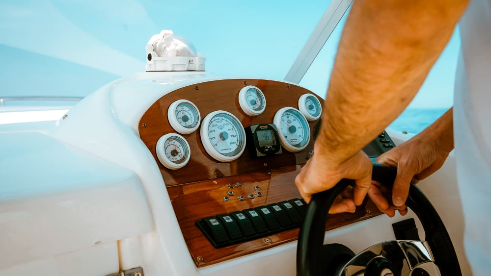 EVE - TAORMINA HAVÄVENTYR: 4-timmars tur för att upptäcka kustens mest fascinerande grottorna och vikarna