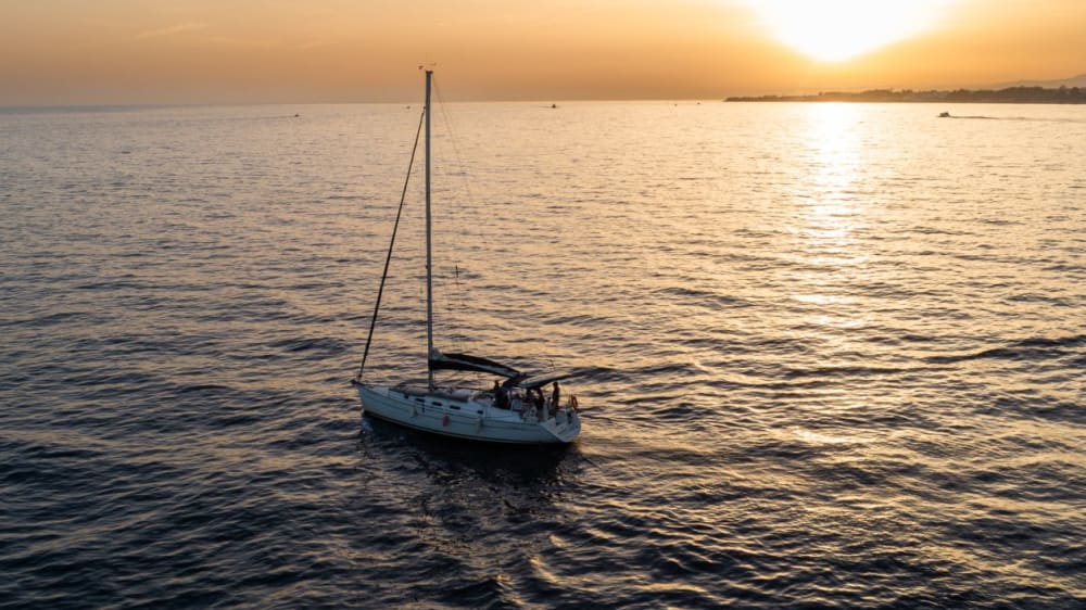 Dreamy Sunset Sailing Trip in Marbella - 2h