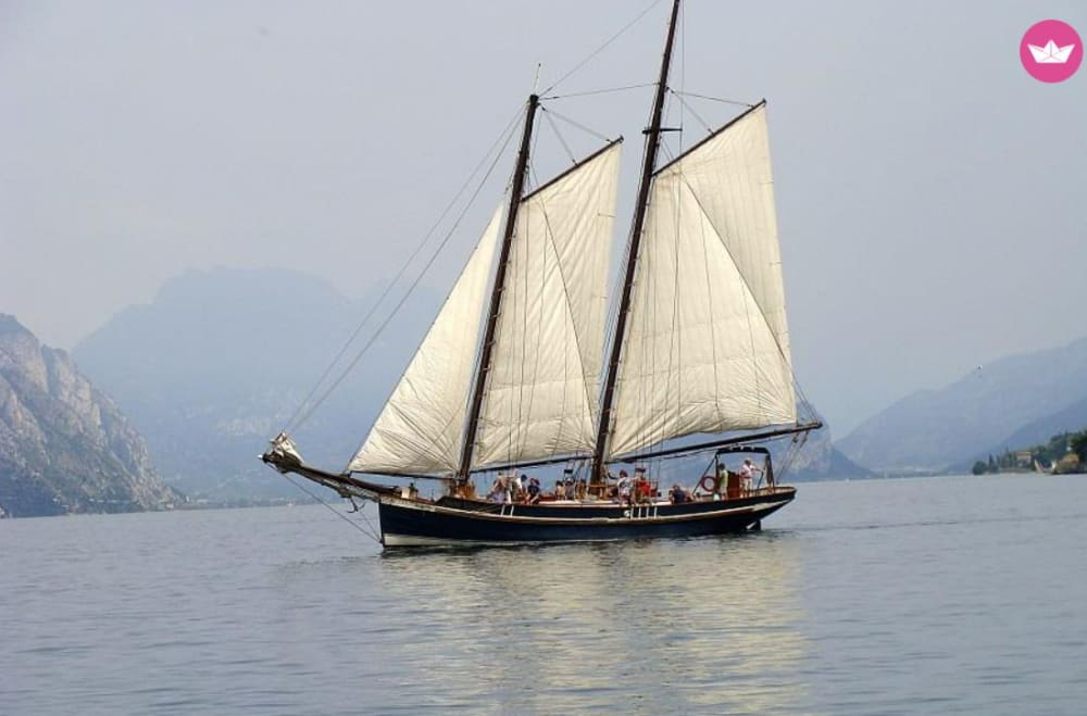 Ganztägiges Segeln durch die südliche Seele des Gardasees