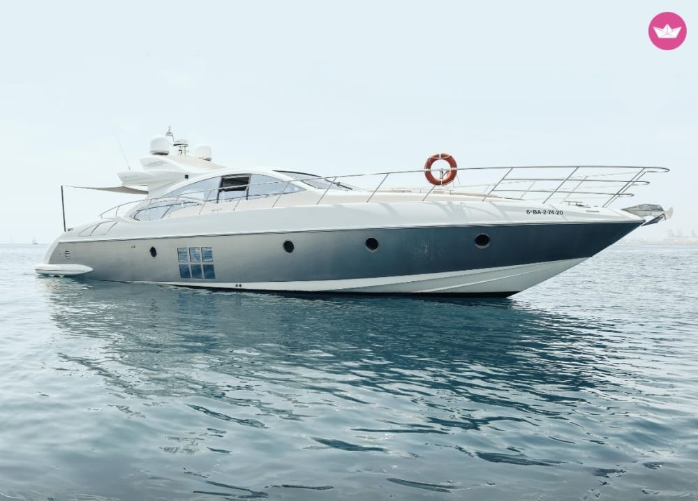 Tag der Entspannung und des Luxus auf einer Yacht