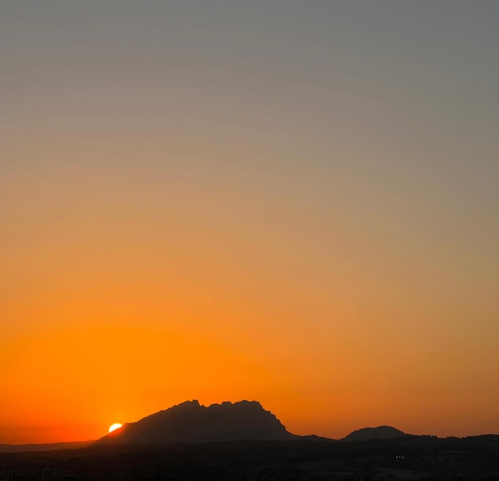 Una escapada de 2 horas al atardecer: belleza costera y horizontes dorados en la Costa Brava