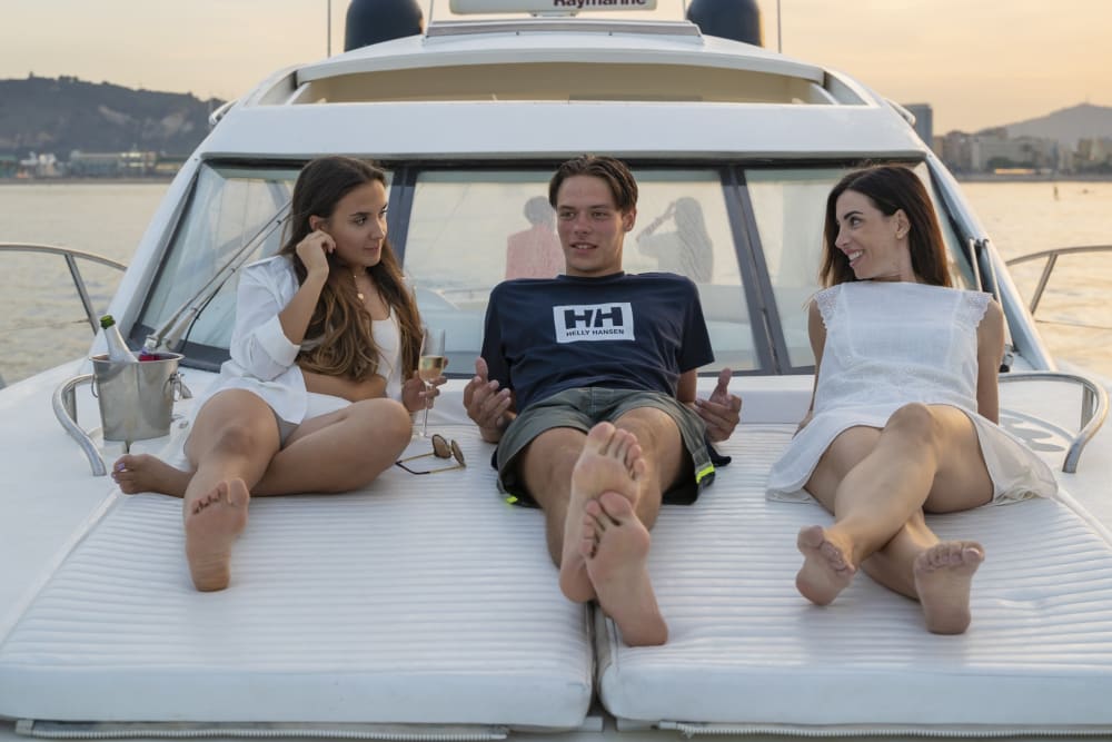 Ultimate 8-Hour Motorboat Escape from Barcelona