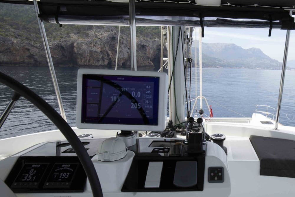 Into the Blue – A Day of Freedom Along Mallorca’s Wild Coast