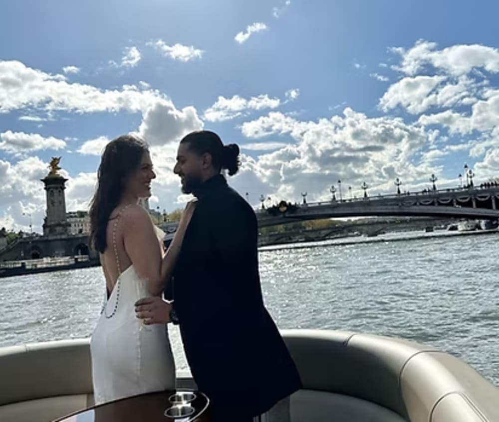 Demande en mariage inoubliable lors d'une croisière privée sur la Seine - 1h30