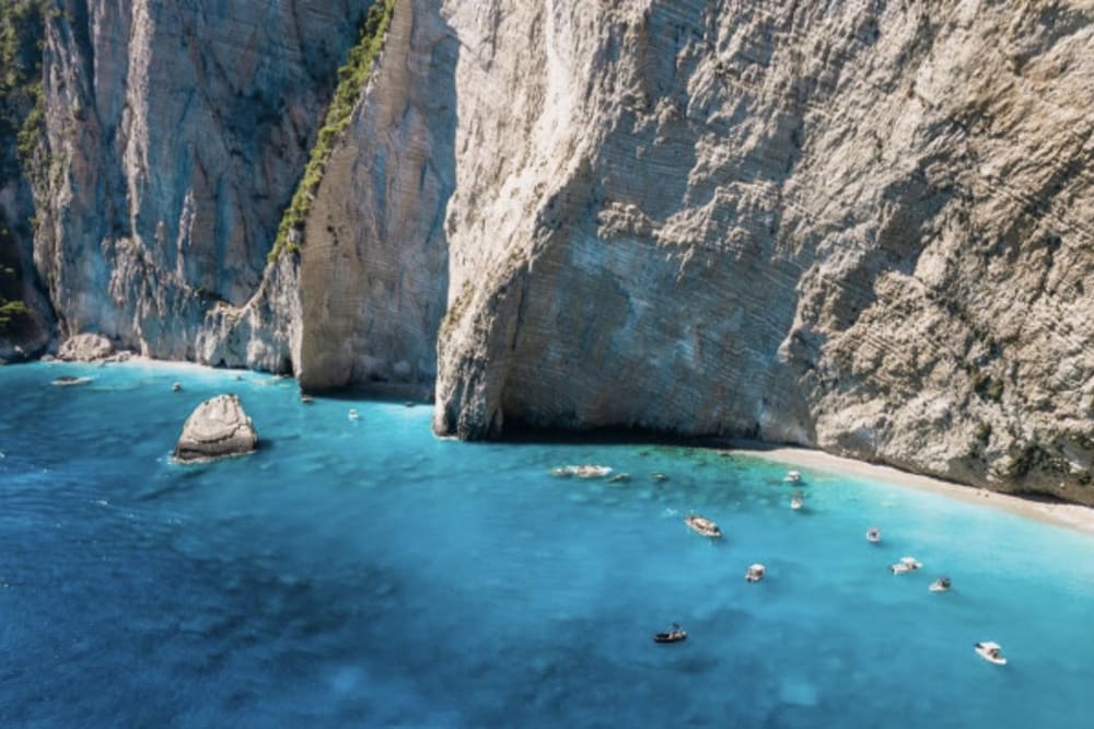 Entdecken Sie Süd-Zakynthos auf einer 6-stündigen privaten Kreuzfahrt