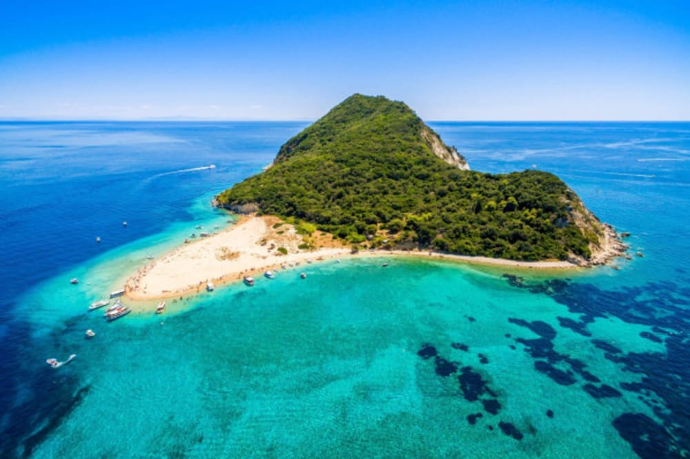 Zakynthos: Insel-Entdeckungstour auf einer privaten Yacht