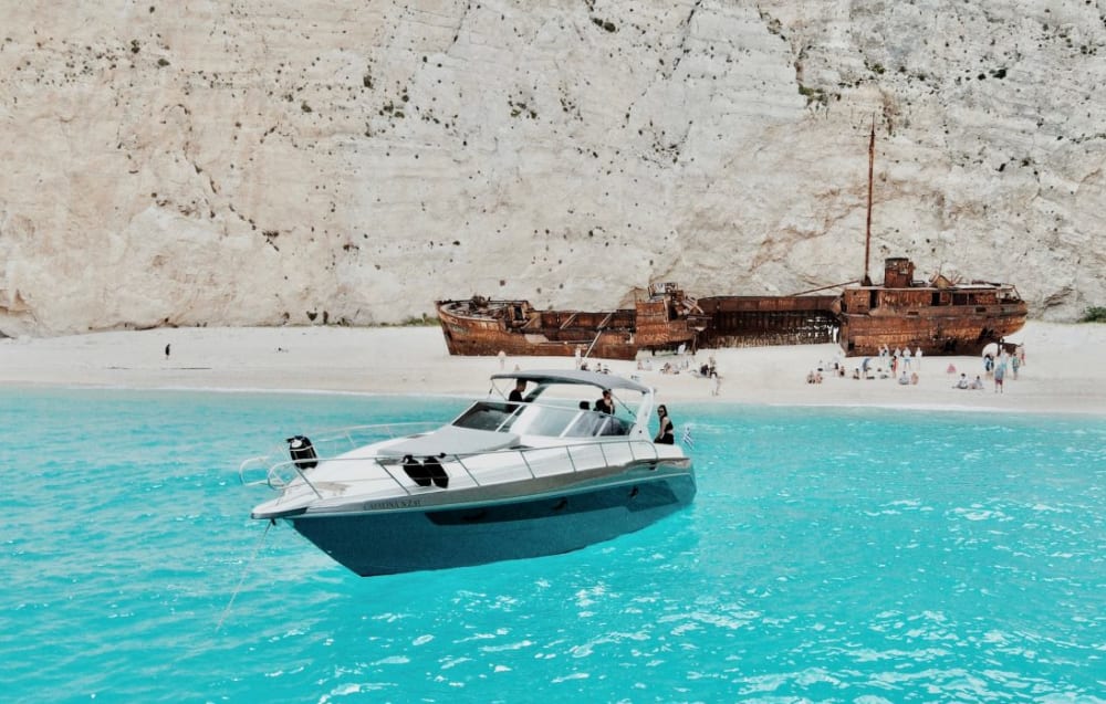 Zakynthos: Insel-Entdeckungstour auf einer privaten Yacht