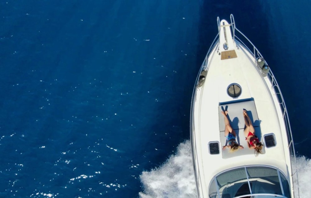 Entdecken Sie Süd-Zakynthos auf einer 6-stündigen privaten Kreuzfahrt