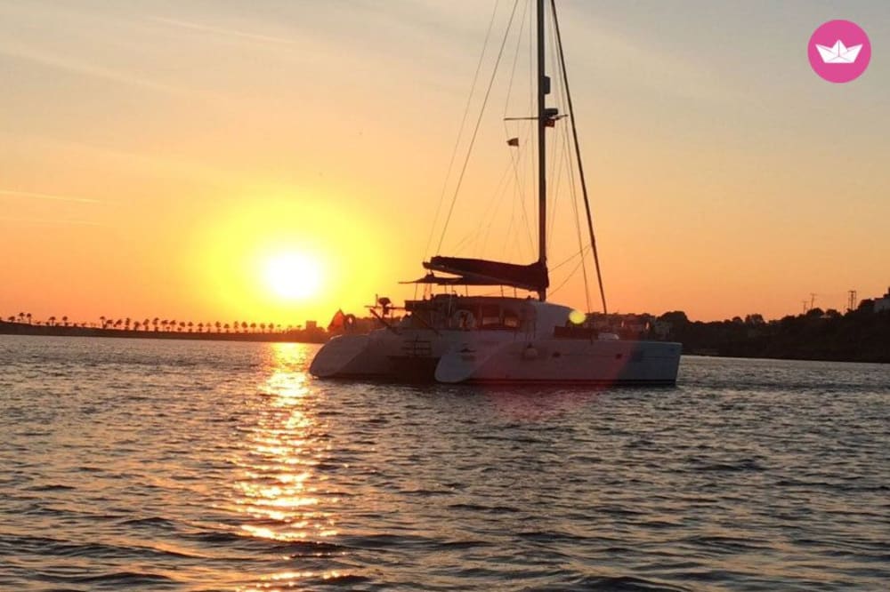 Full Day Catamaran Tour / Lagoon 450F - 2018 Model