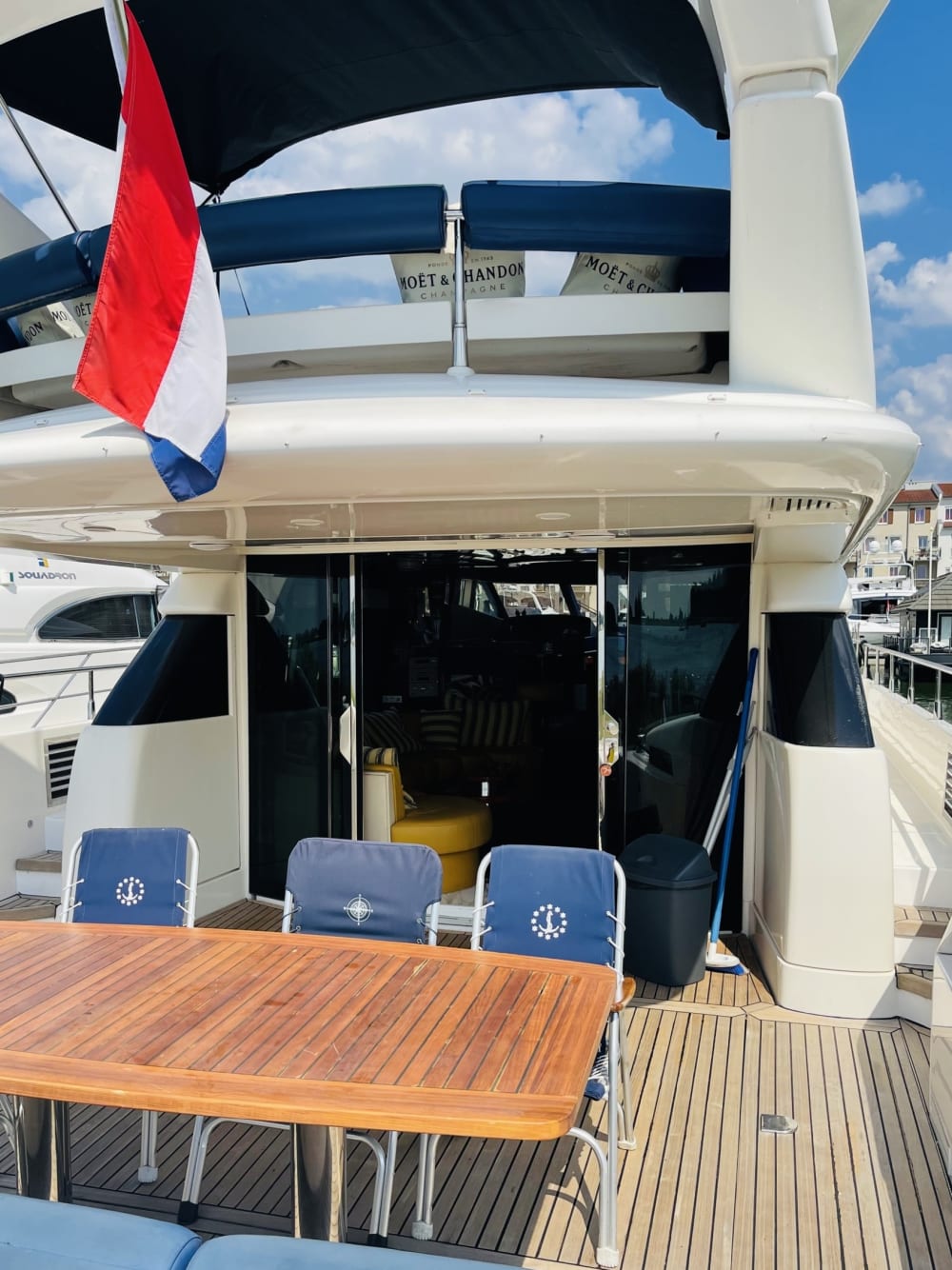 Erleben Sie einen einzigartigen Tag auf dem Wasser, beginnend in Leystad