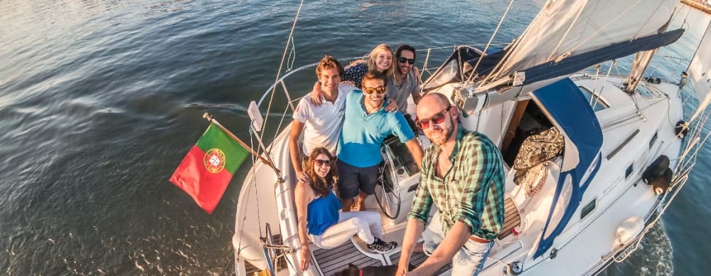 3 heures : Détente et baignade – aventure de voile d'une demi-journée à Lisbonne