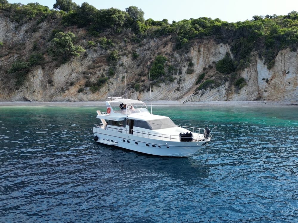 Ionian Horizons: Daily Cruise to Skorpios, Meganisi & Vathiavali from Palairos