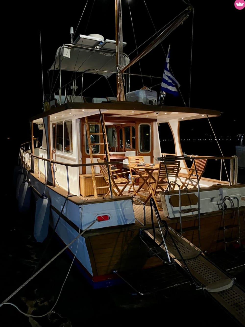 Γαλήνη στο ηλιοβασίλεμα – Μια εκπληκτική κρουαζιέρα για να δείτε τον Χρυσό Ορίζοντα της Κεφαλονιάς