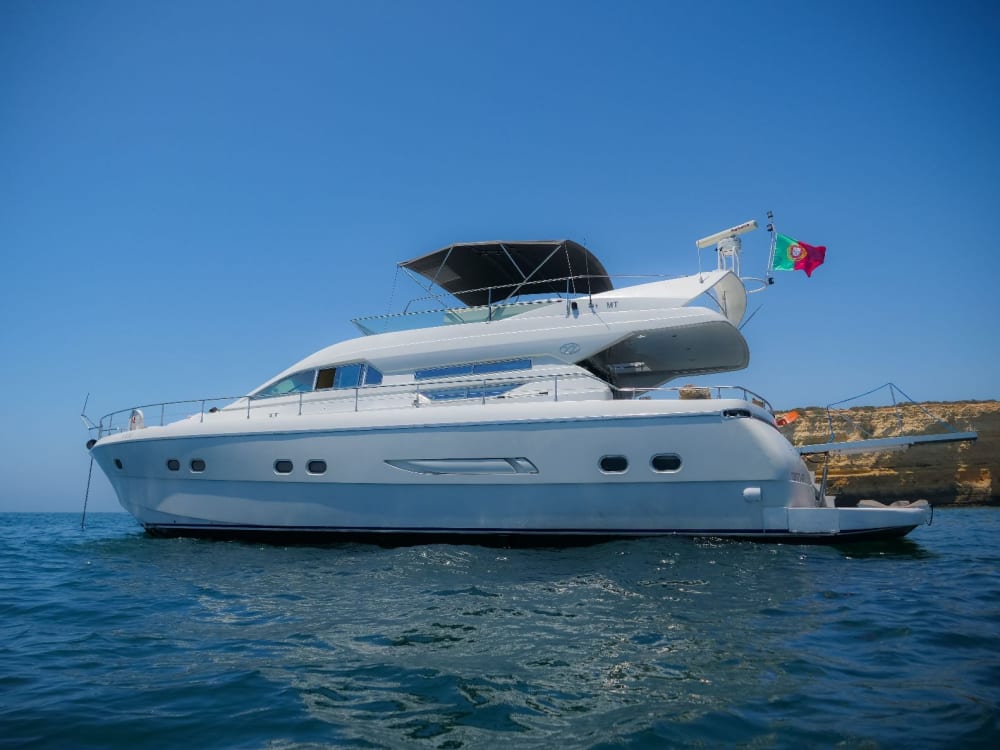 Aventura costera en el Algarve: crucero privado de día completo