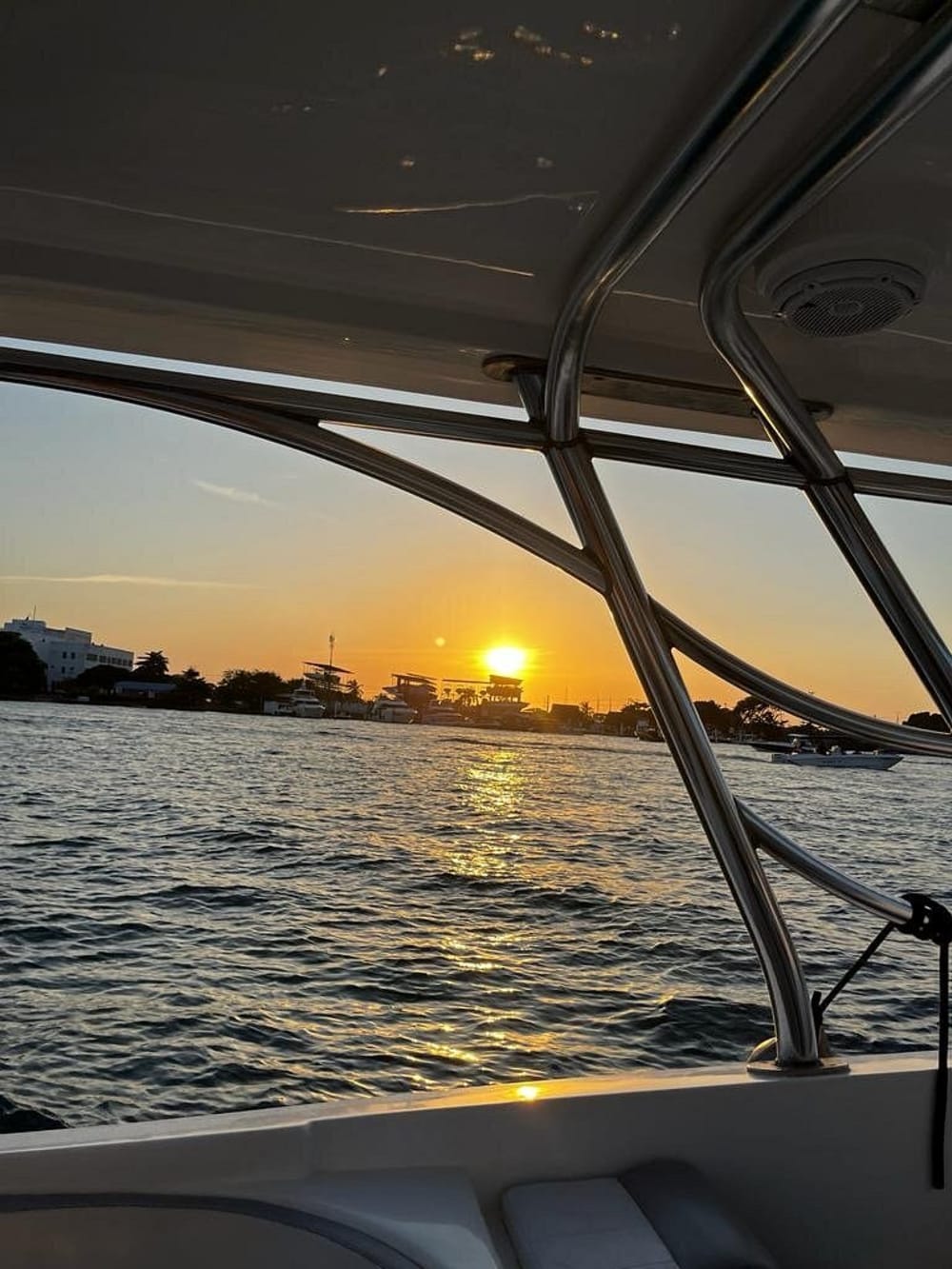 2-hour tour to enjoy the best sunset in Cartagena de Indias.