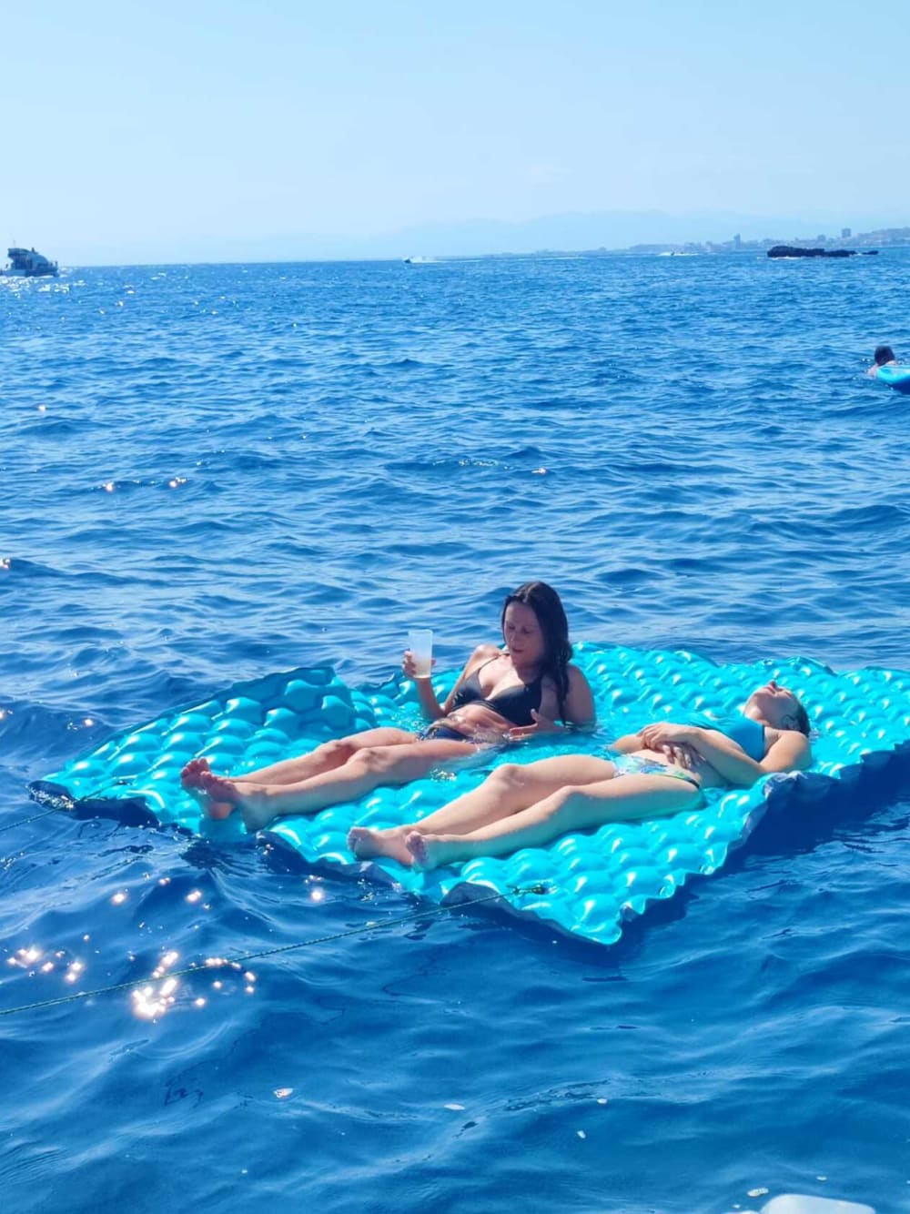 Skipping (8h). Tabarca Island by boat – A day of snorkeling, a cauldron of water, and a turquoise sea