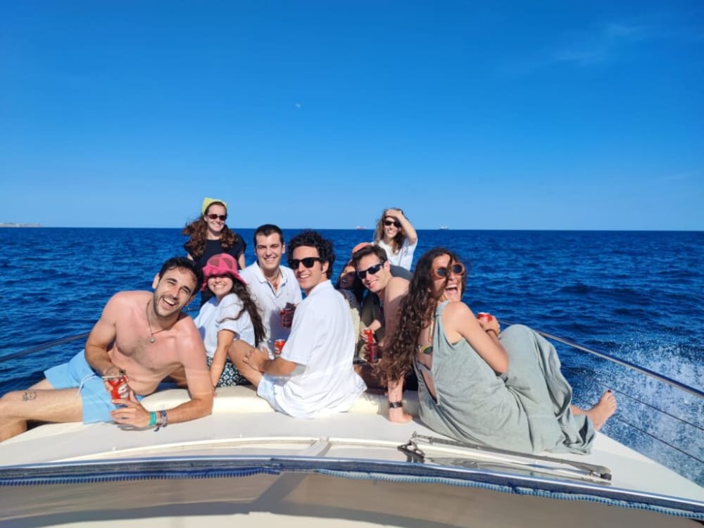 Skipping (8h). Tabarca Island by boat – A day of snorkeling, a cauldron of water, and a turquoise sea